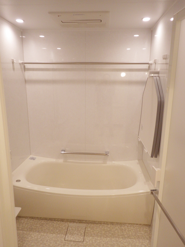 明るく清潔感のある浴室に 港区Y様邸 明るく清潔感のある浴室に 港区Y様邸